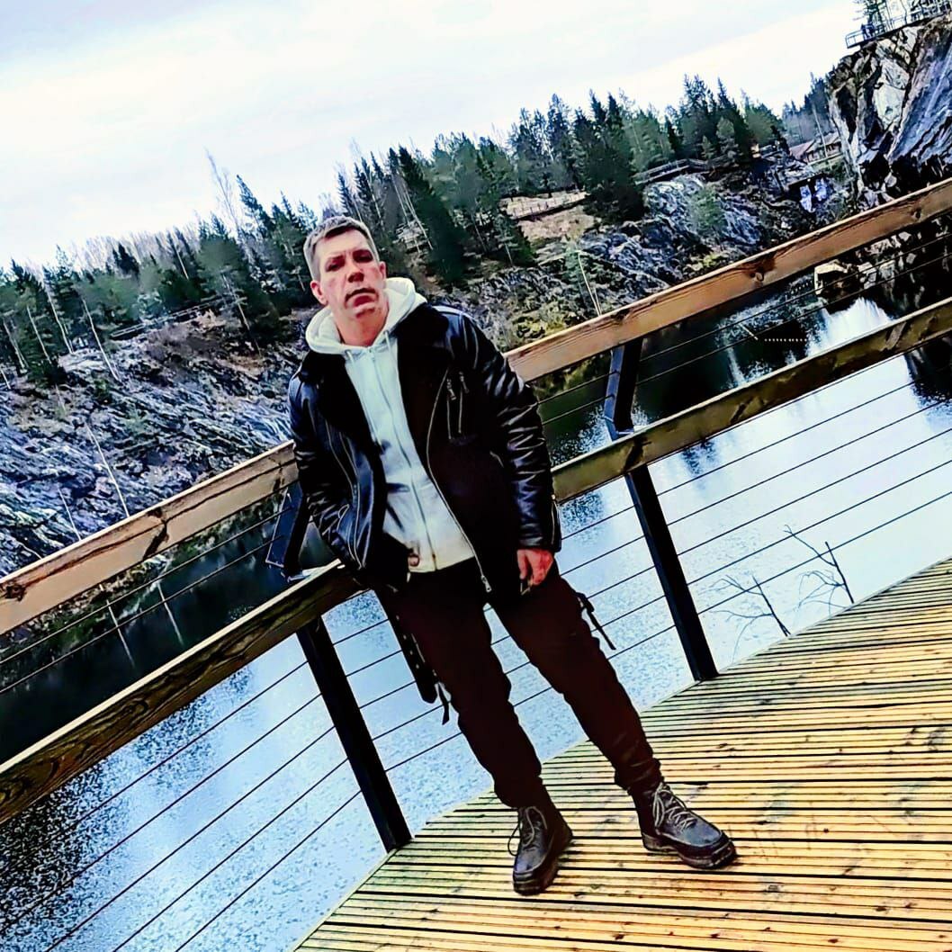 ВЕДУЩИЙ МЕНЕДЖЕР&nbsp;